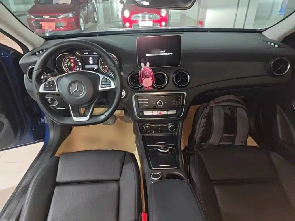 Mercedes-Benz GLA — фото 10