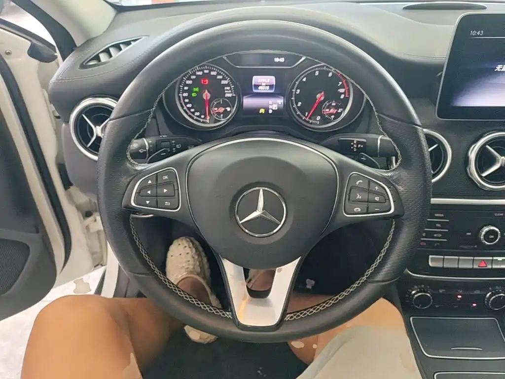 Mercedes-Benz GLA — фото 11