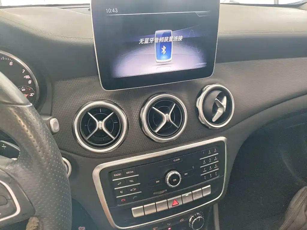 Mercedes-Benz GLA — фото 13