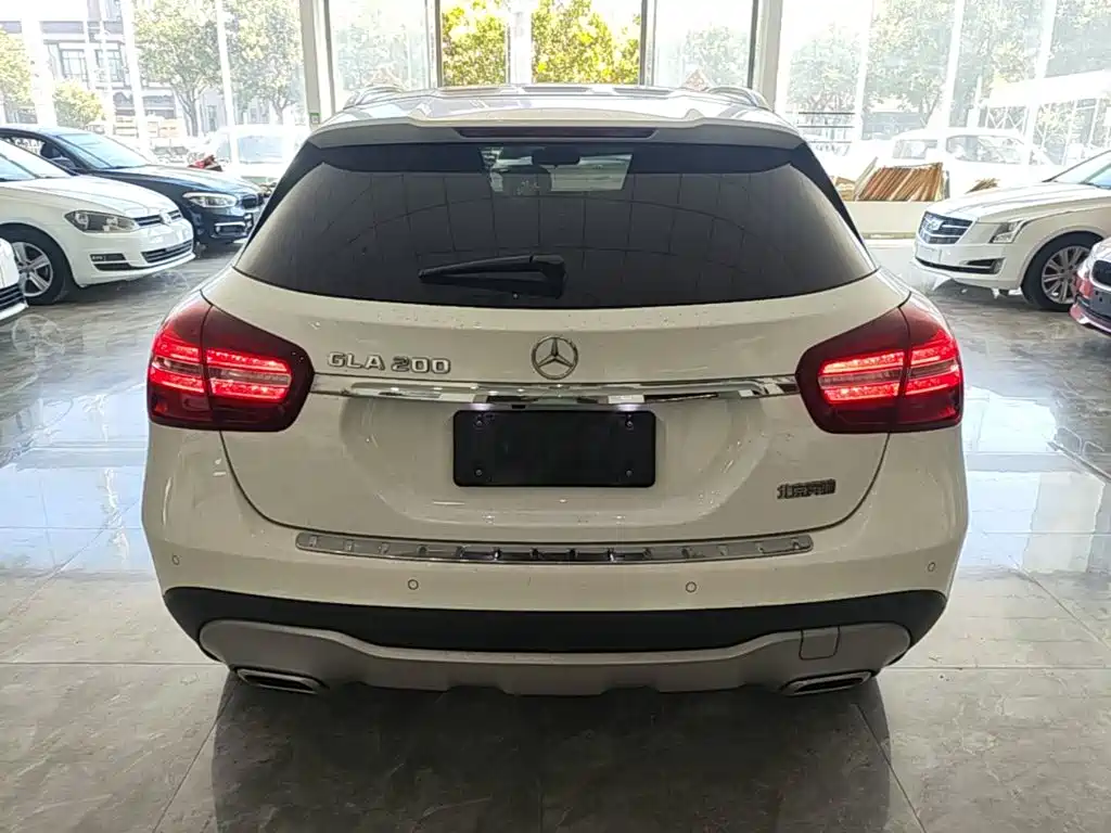 Mercedes-Benz GLA — фото 6