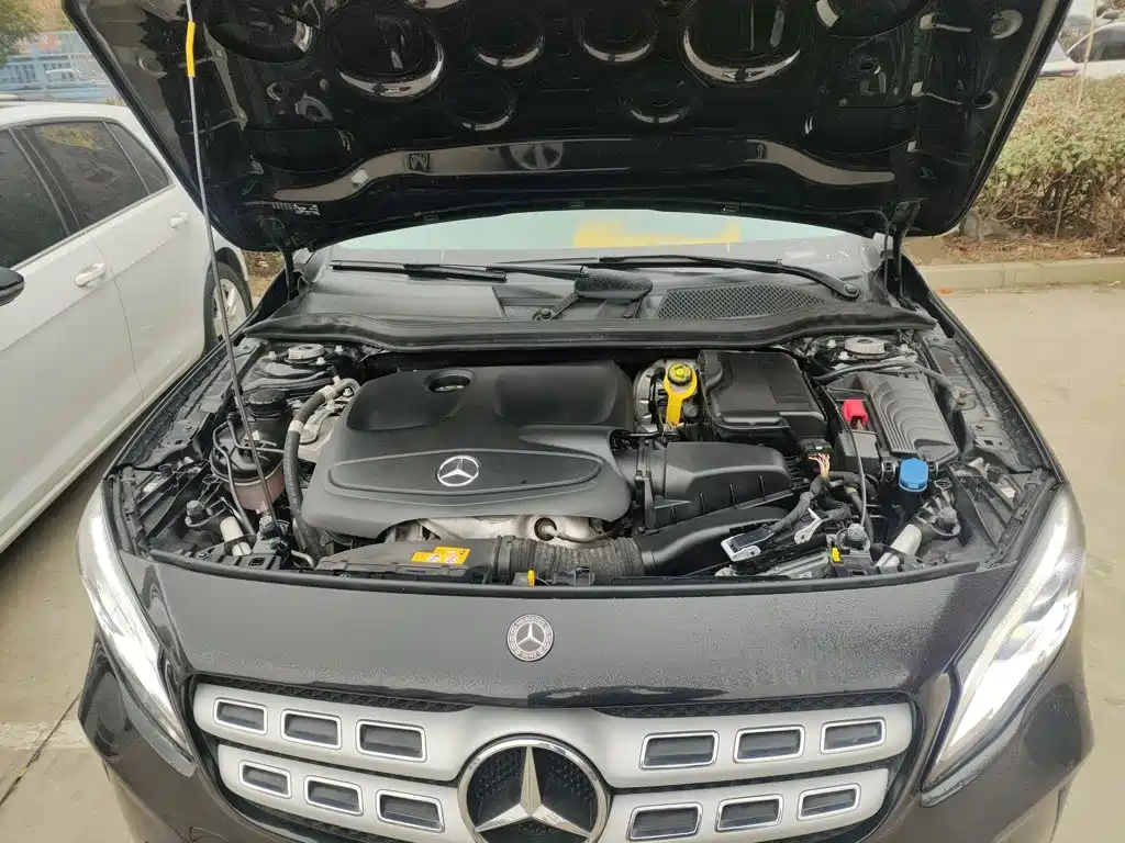 Mercedes-Benz GLA — фото 11