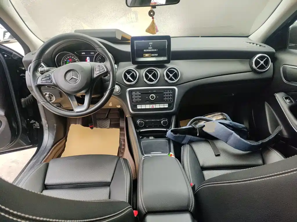 Mercedes-Benz GLA — фото 13