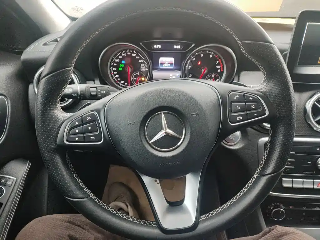 Mercedes-Benz GLA — фото 3