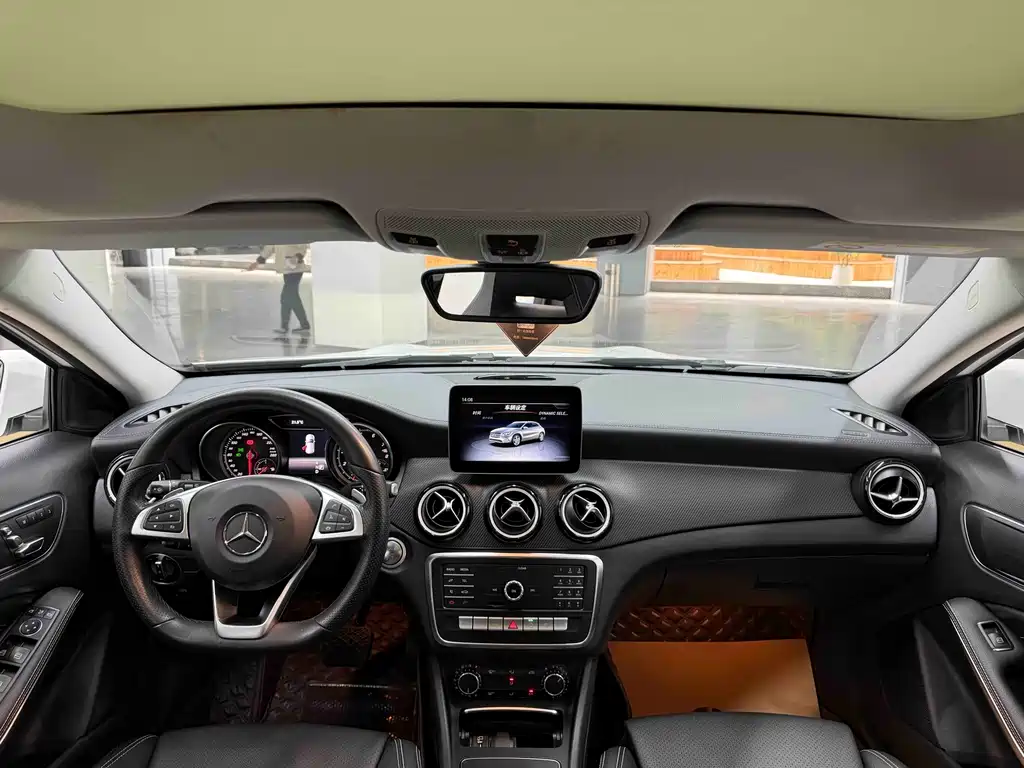 Mercedes-Benz GLA — фото 18