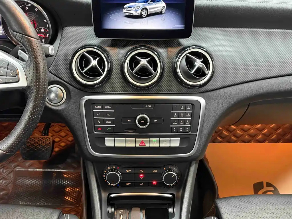 Mercedes-Benz GLA — фото 20