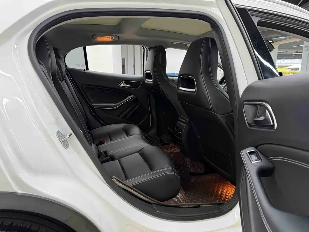Mercedes-Benz GLA — фото 22