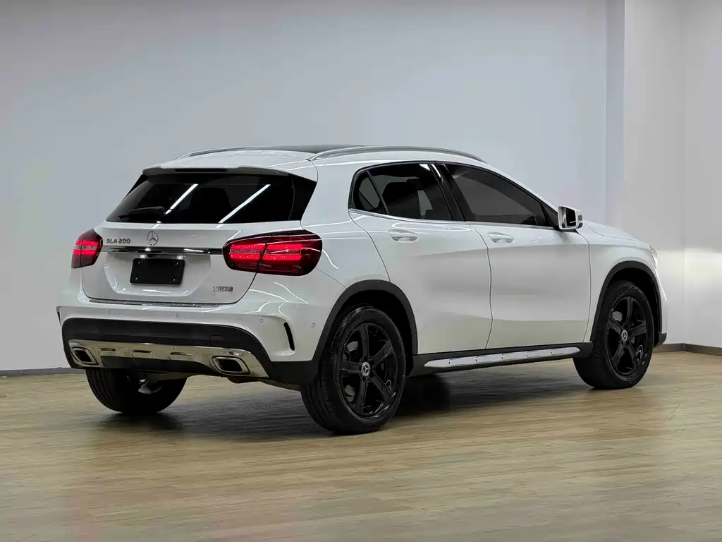 Mercedes-Benz GLA — фото 28