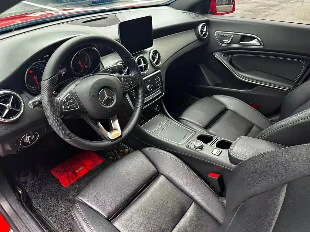 Mercedes-Benz CLA (Import) — фото 14