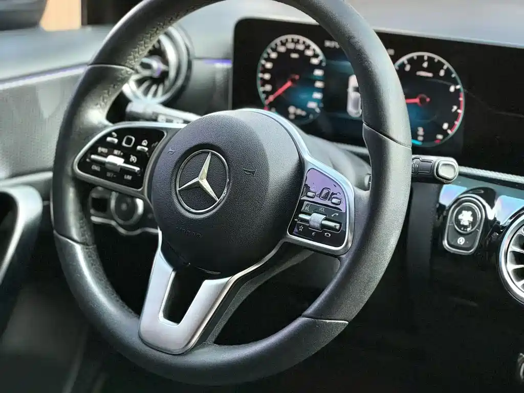 Mercedes-Benz A-Class (Import) — фото 5