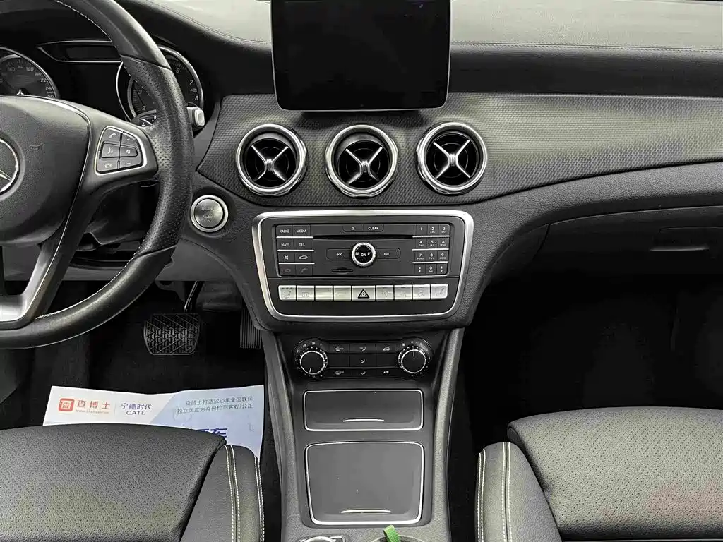 Mercedes-Benz GLA — фото 5