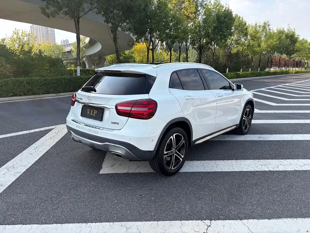 Mercedes-Benz GLA — фото 9