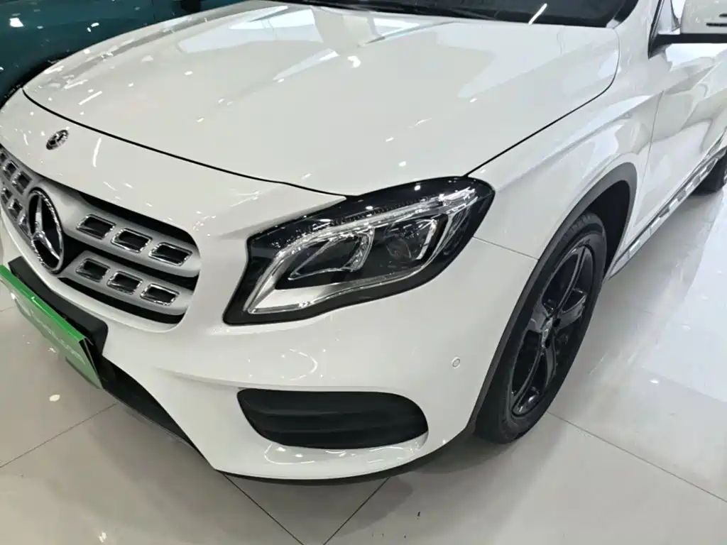 Mercedes-Benz GLA — фото 24
