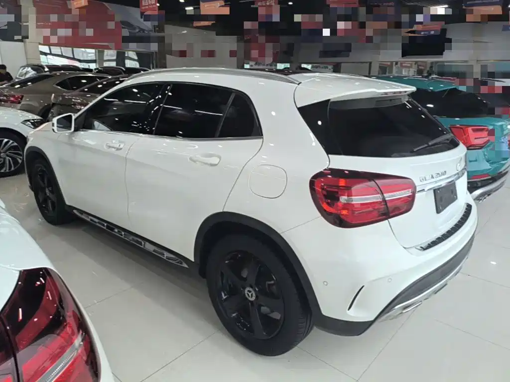 Mercedes-Benz GLA — фото 5