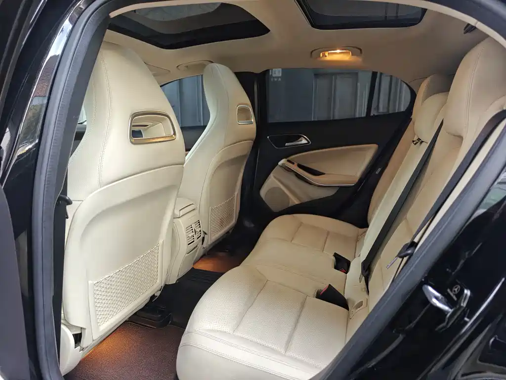 Mercedes-Benz GLA — фото 11