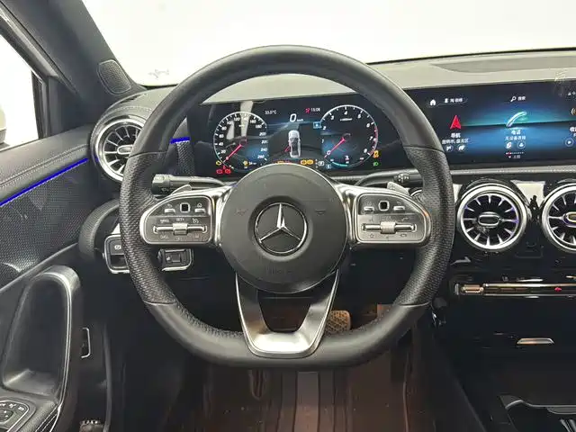 Mercedes-Benz A-Class — фото 14