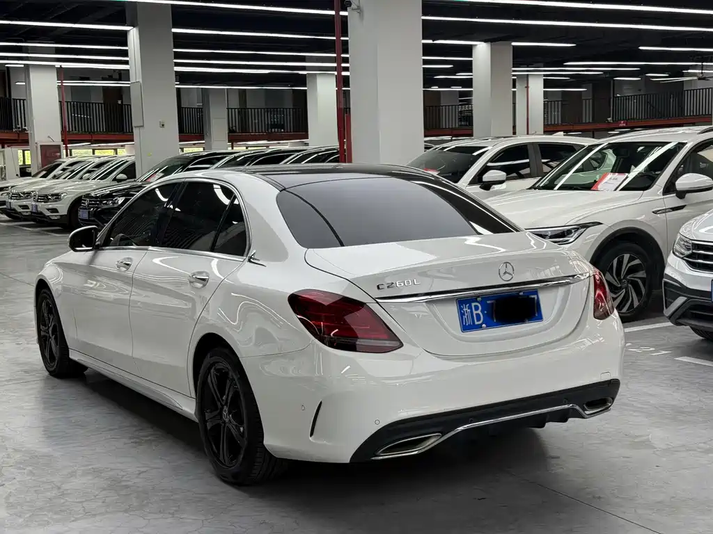 Mercedes-Benz C-Class — фото 11