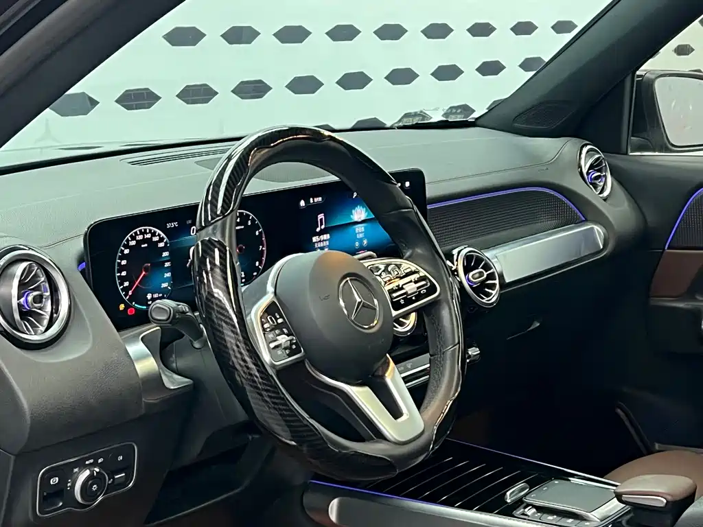 Mercedes-Benz GLB — фото 6