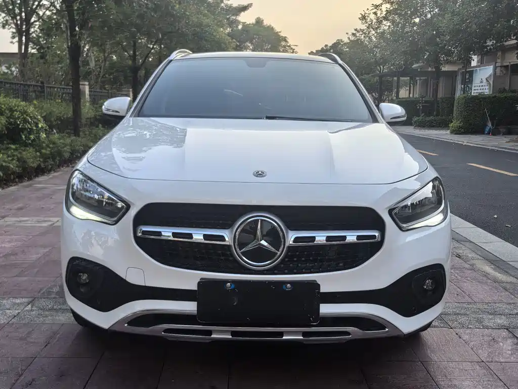 Mercedes-Benz GLA