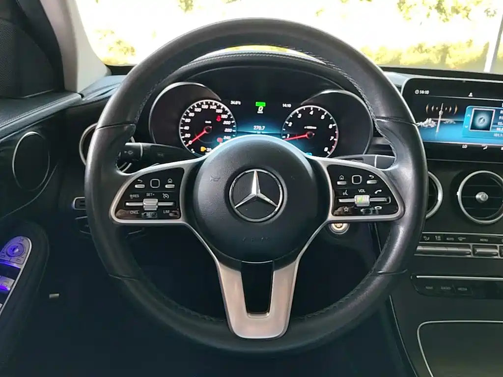 Mercedes-Benz C-Class — фото 11