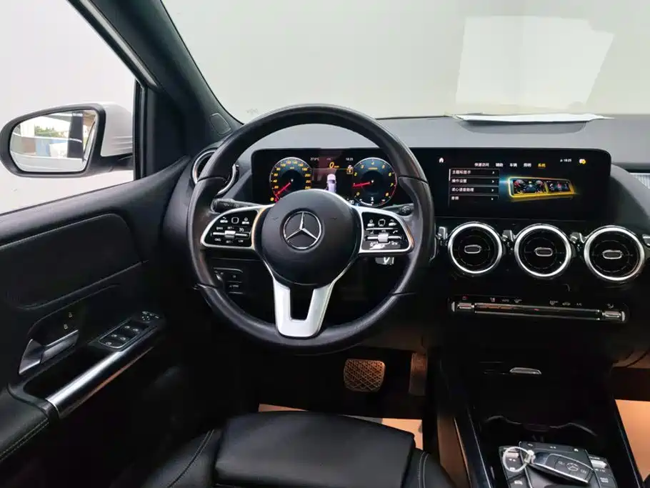 Mercedes-Benz B-Class — фото 15