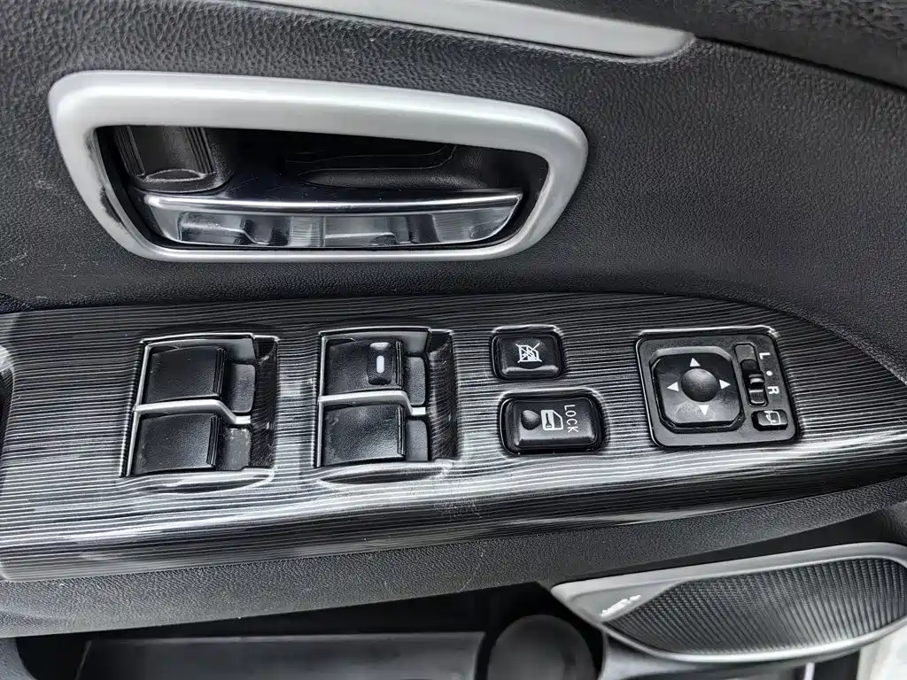 Mitsubishi ASX — фото 9