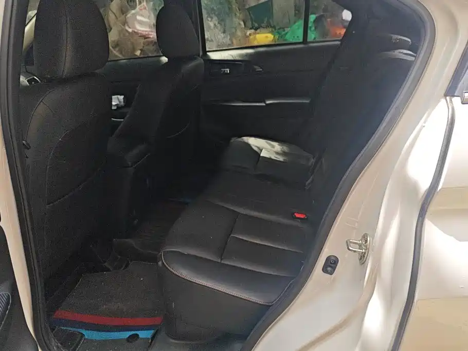 Mitsubishi Eclipse Cross — фото 11