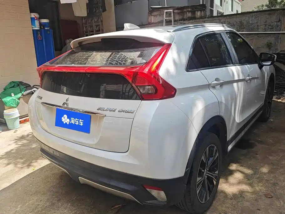 Mitsubishi Eclipse Cross — фото 3