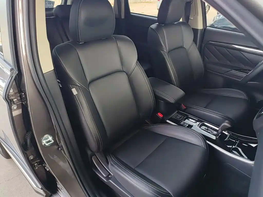 Mitsubishi Outlander — фото 25
