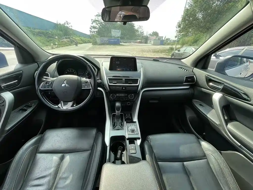 Mitsubishi Eclipse Cross — фото 5