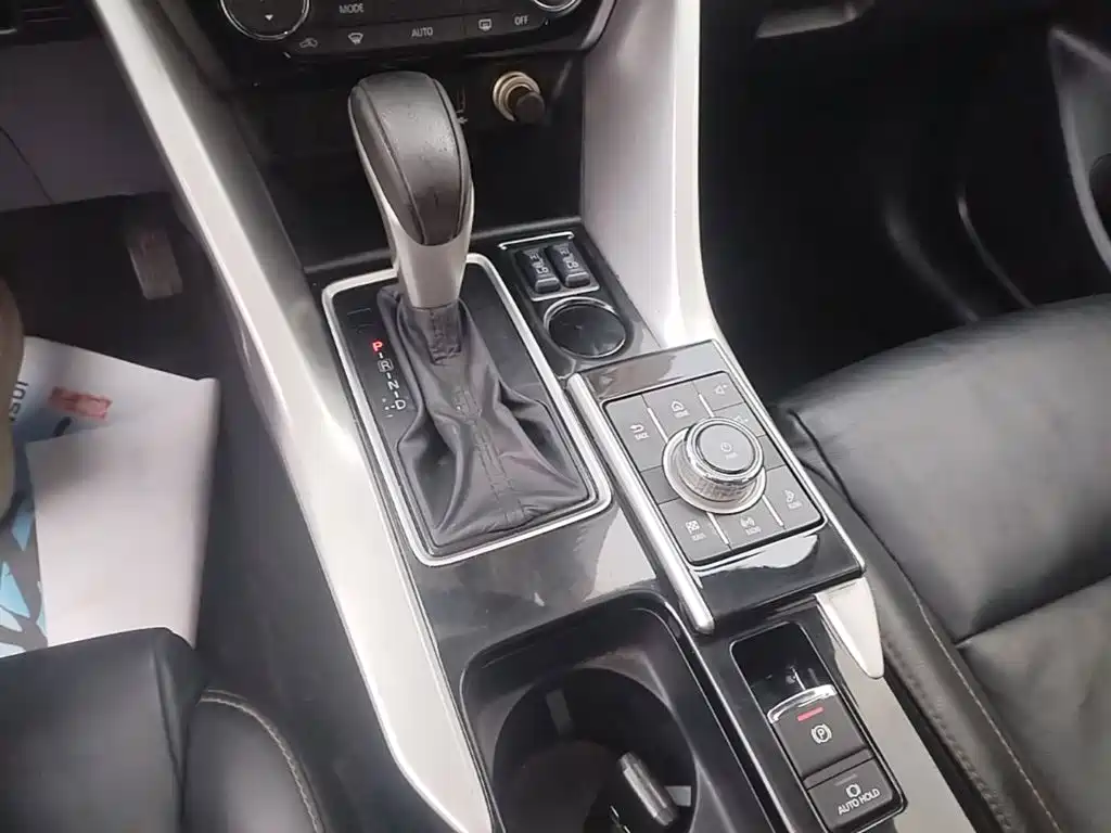 Mitsubishi Eclipse Cross — фото 14