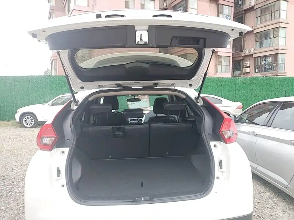 Mitsubishi Eclipse Cross — фото 19