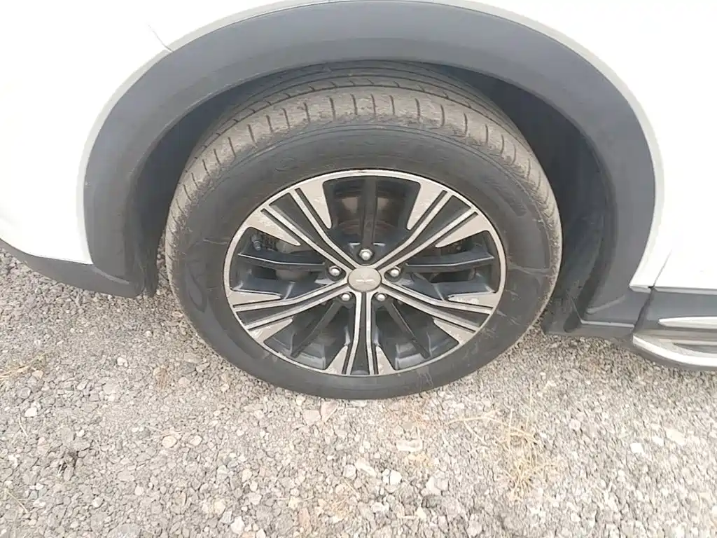 Mitsubishi Eclipse Cross — фото 23