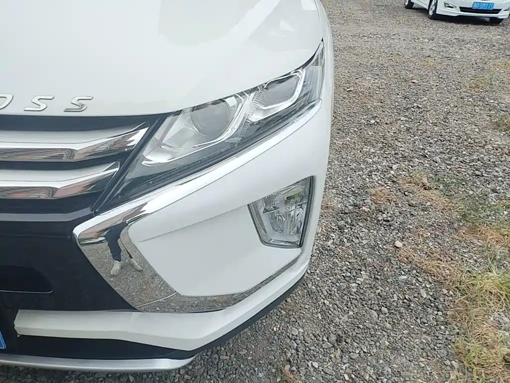 Mitsubishi Eclipse Cross — фото 24