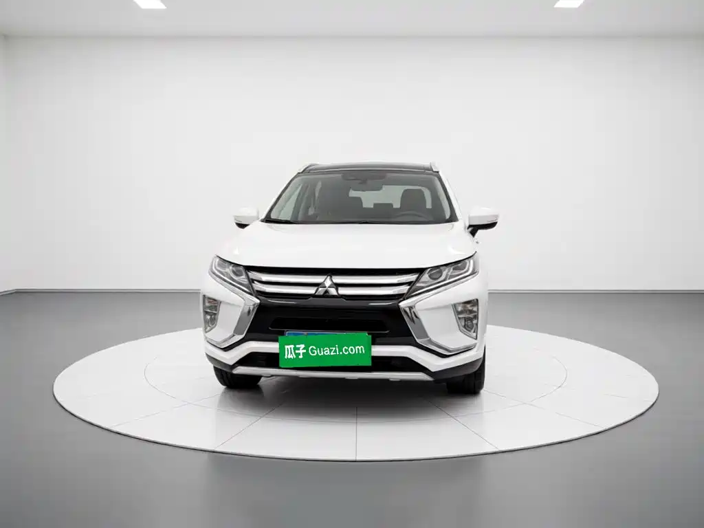 Mitsubishi Eclipse Cross — фото 2