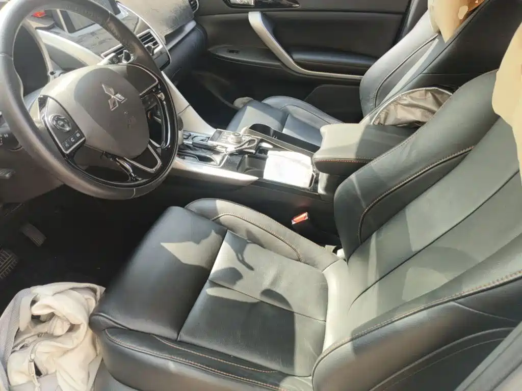 Mitsubishi Eclipse Cross — фото 16