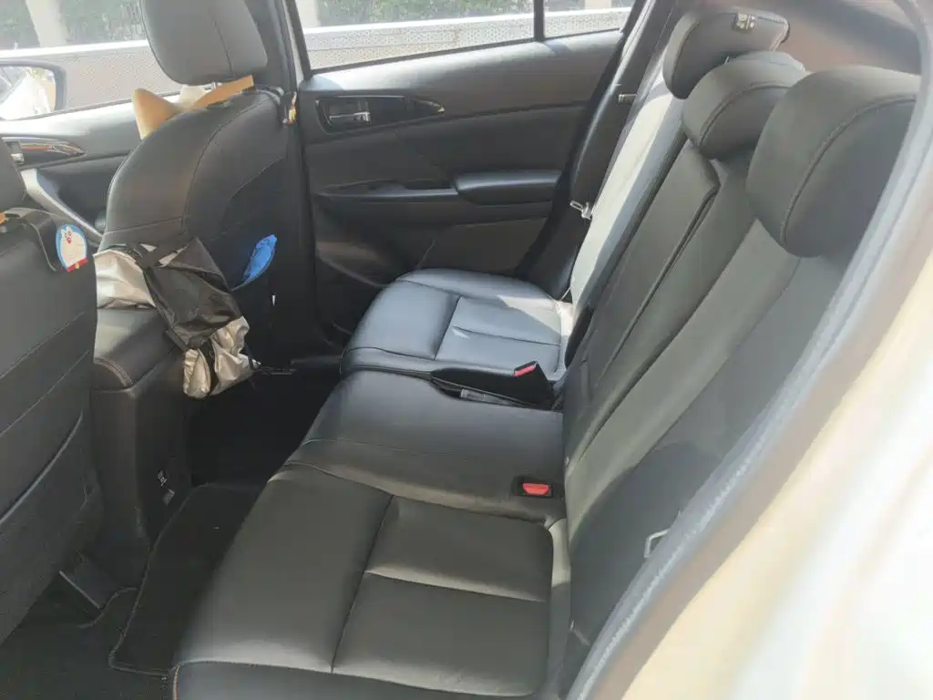 Mitsubishi Eclipse Cross — фото 18