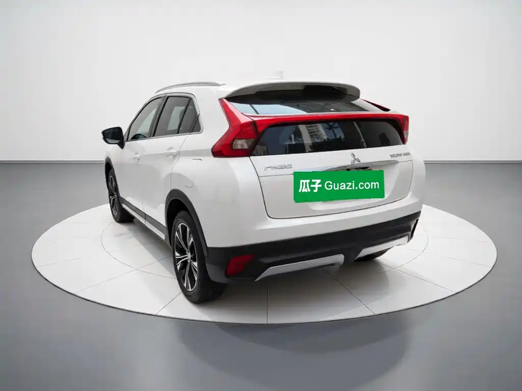 Mitsubishi Eclipse Cross — фото 4