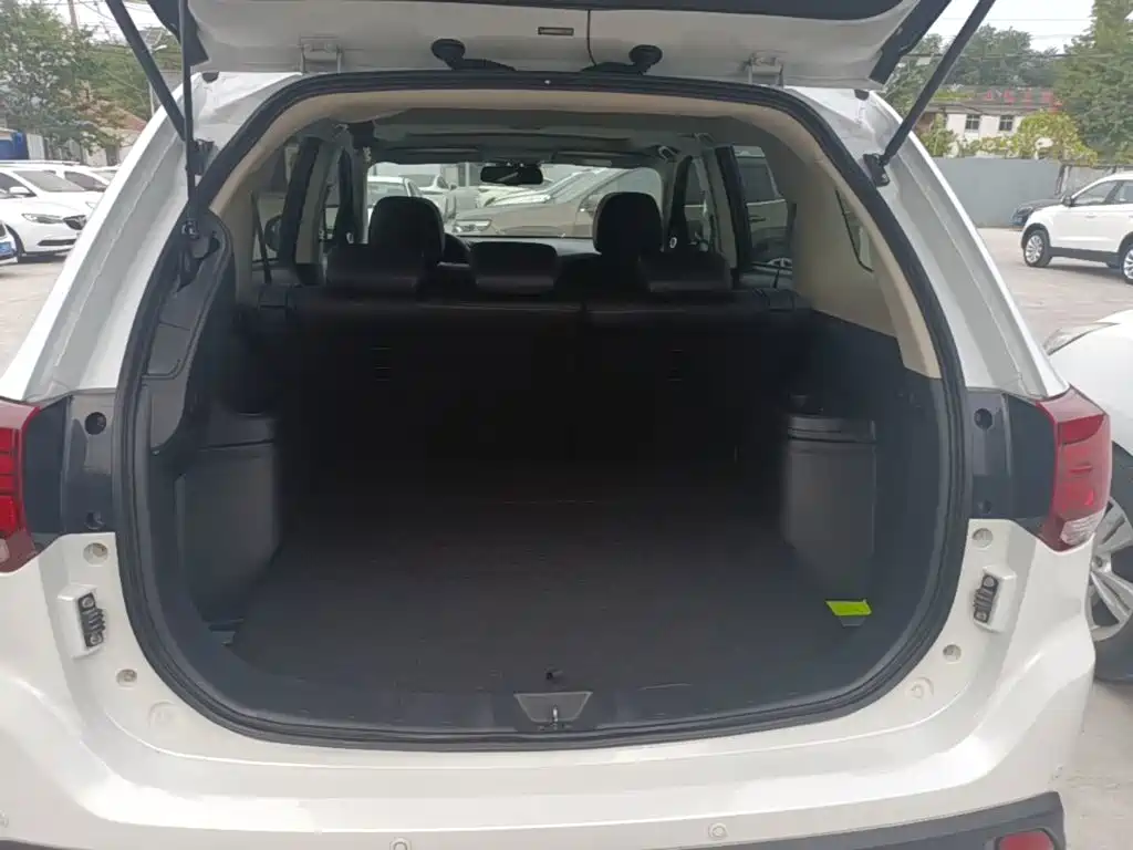 Mitsubishi Outlander — фото 16