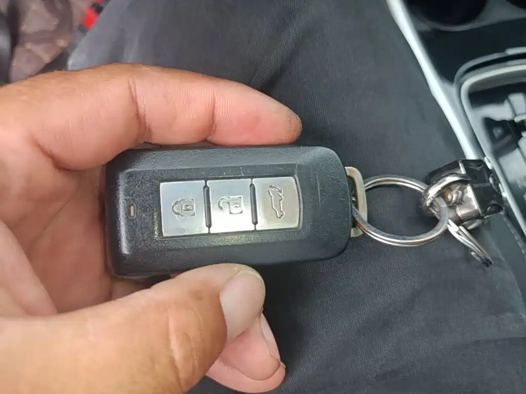 Mitsubishi Outlander — фото 18
