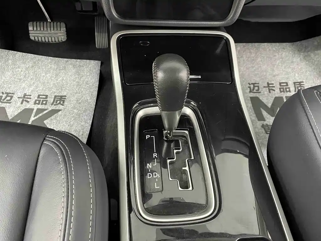 Mitsubishi Outlander — фото 16