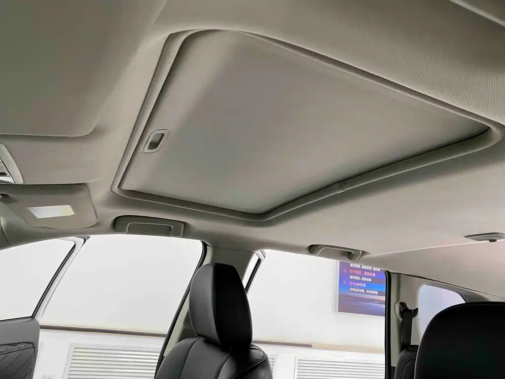 Mitsubishi Outlander — фото 20