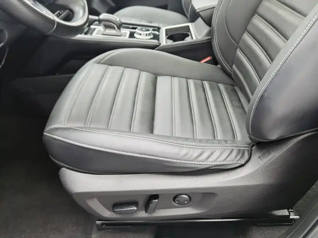 Mitsubishi Outlander — фото 20