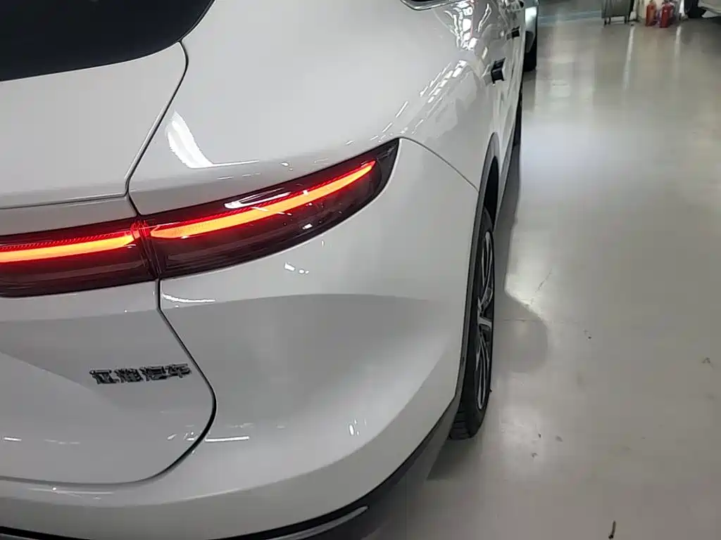 NIO EC7 — фото 8