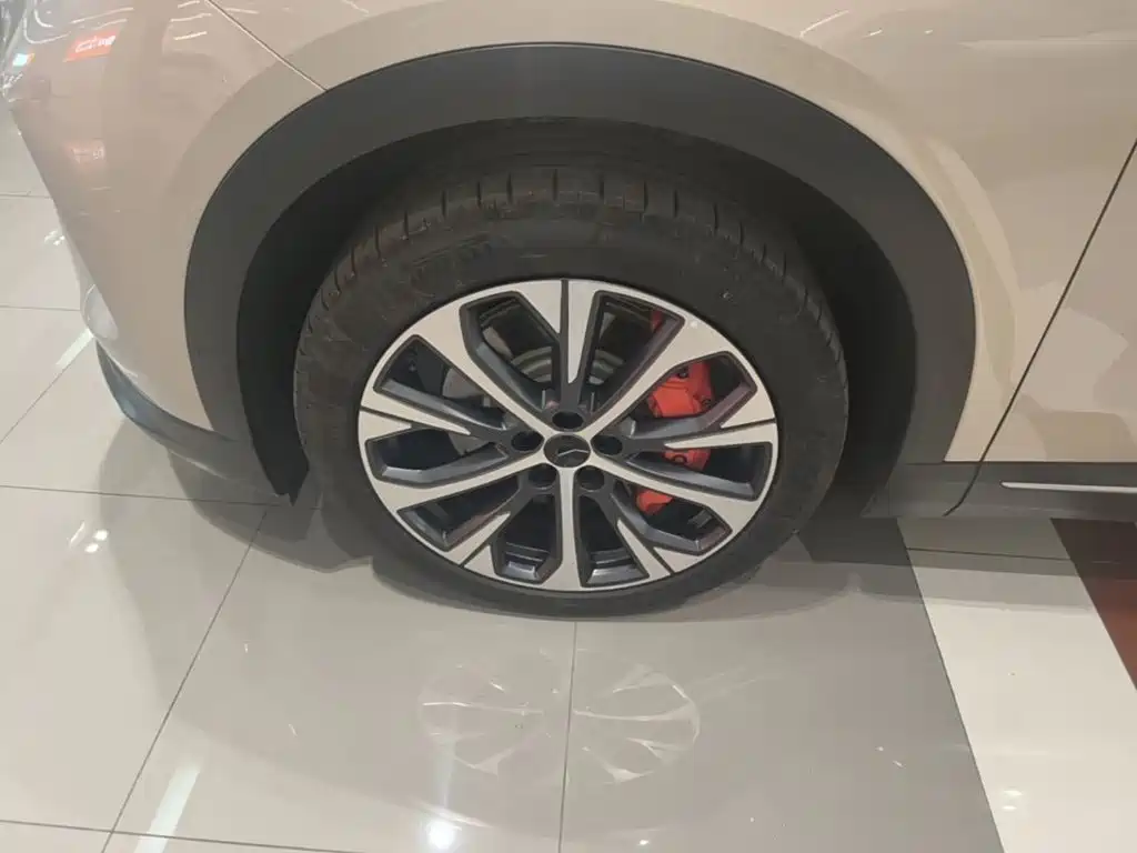 NIO EC7 — фото 23