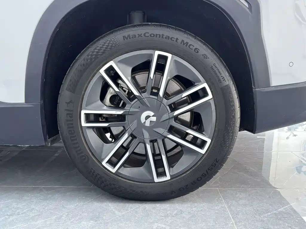 NIO EC6 — фото 18