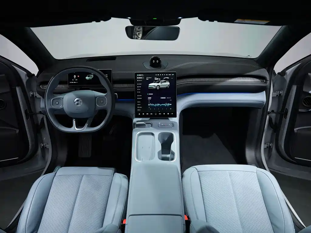 NIO EC6 — фото 14