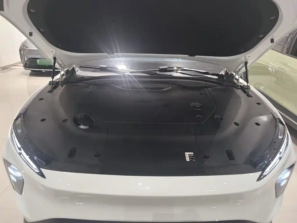 NIO EC7 — фото 20