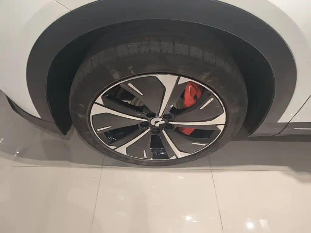 NIO EC7 — фото 23