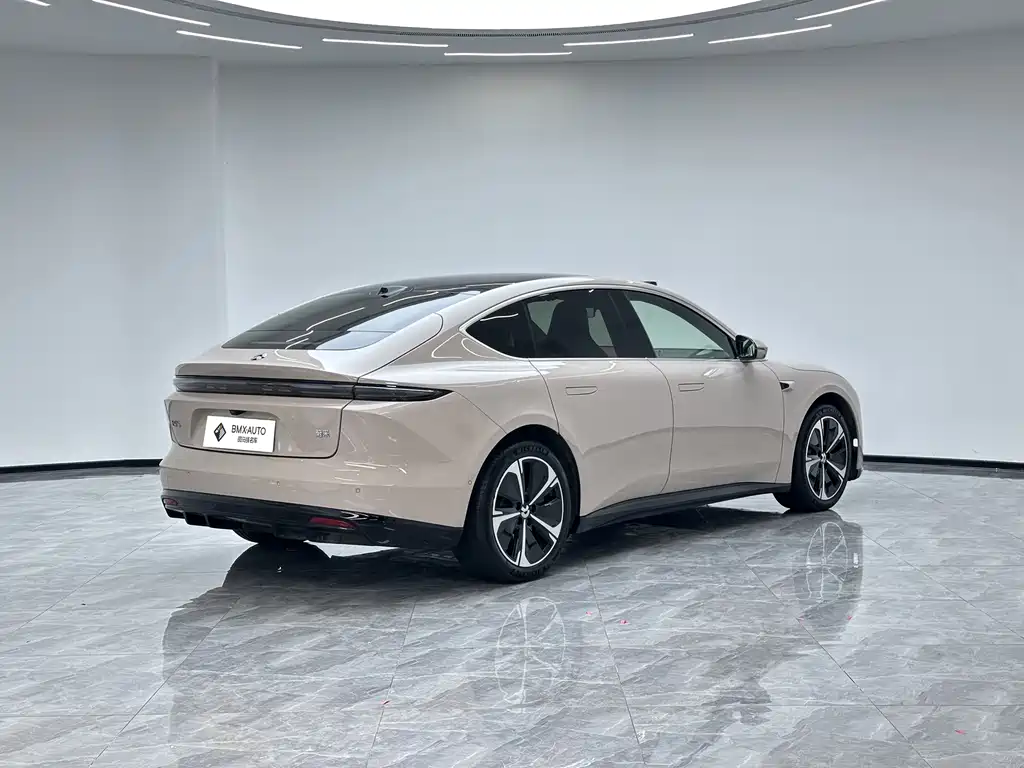 NIO ET5 — фото 4