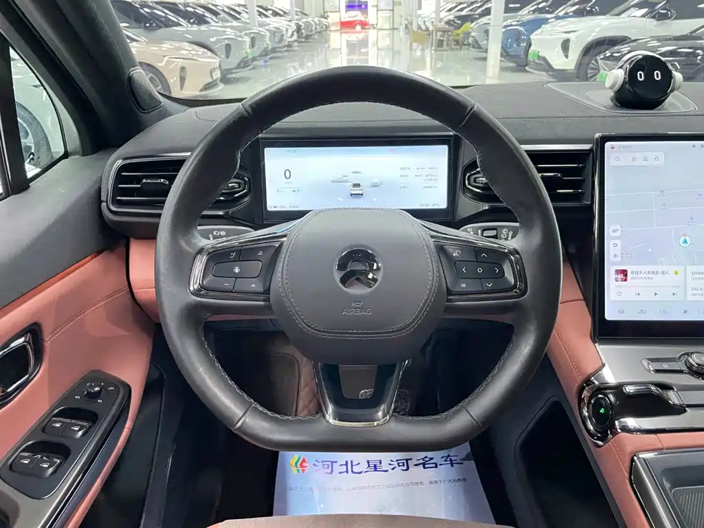 NIO EC6 — фото 11